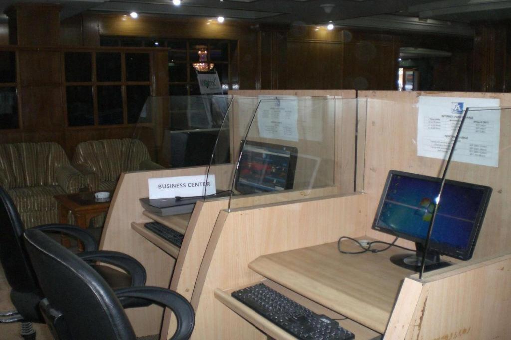 Hotel Agrabad Читагонг Екстериор снимка