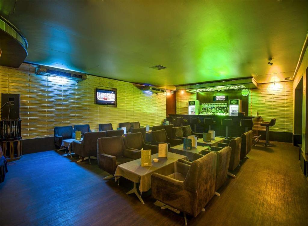 Hotel Agrabad Читагонг Екстериор снимка