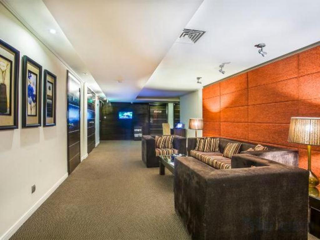 Hotel Agrabad Читагонг Екстериор снимка