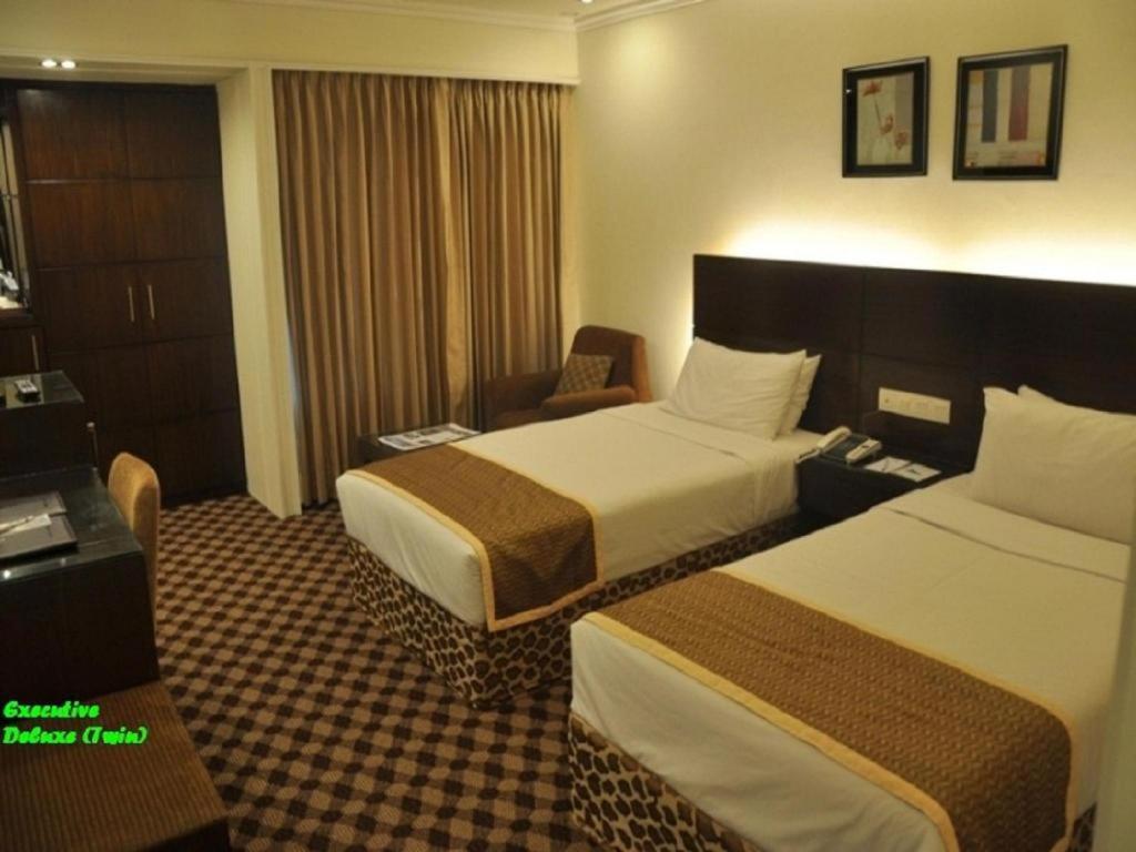 Hotel Agrabad Читагонг Екстериор снимка