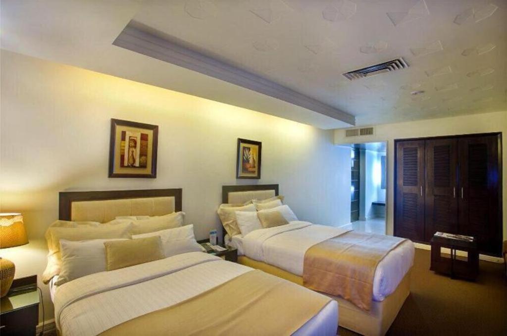 Hotel Agrabad Читагонг Екстериор снимка