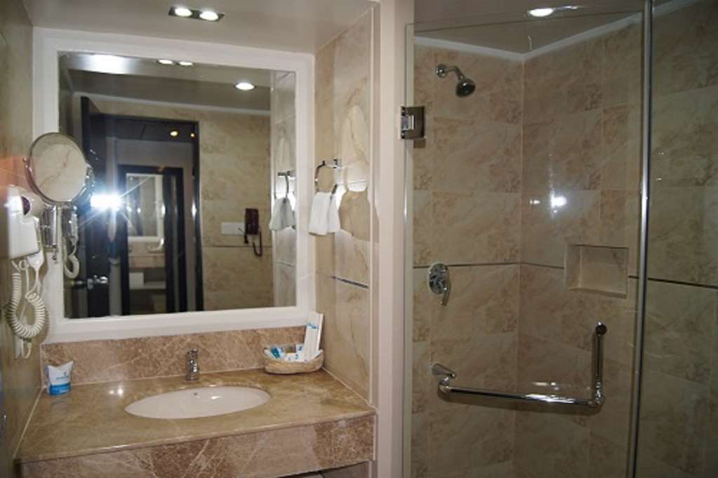 Hotel Agrabad Читагонг Стая снимка